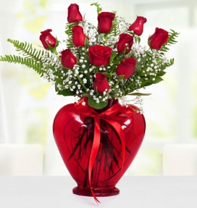 kalp vazoda 7 adet gül Çiçeği & Ürünü Kalp Vazoda 11 Adet Gül 