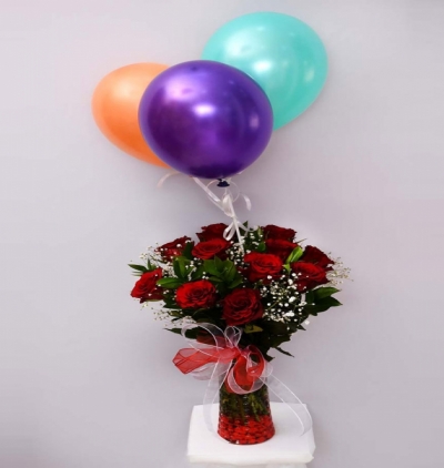  Kemer Çiçek Gönder  Balon ve 11 Kırmızı Gül ve uçan balon