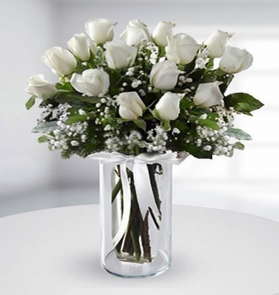 7 adet aşk küresi Çiçeği & Ürünü Vazoda 15 Beyaz Gül 